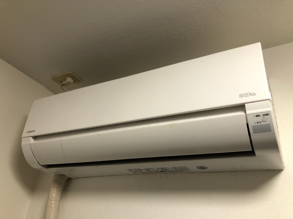 真夏にエアコンが壊れると悲惨