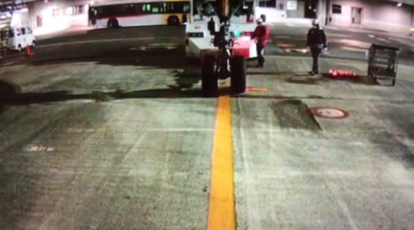 搭乗ゲート接続