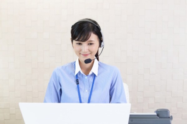 コールセンターオペレーター
